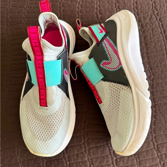 Nike Other - Girl’s NIKE FLEX PLUS SE (GS)
